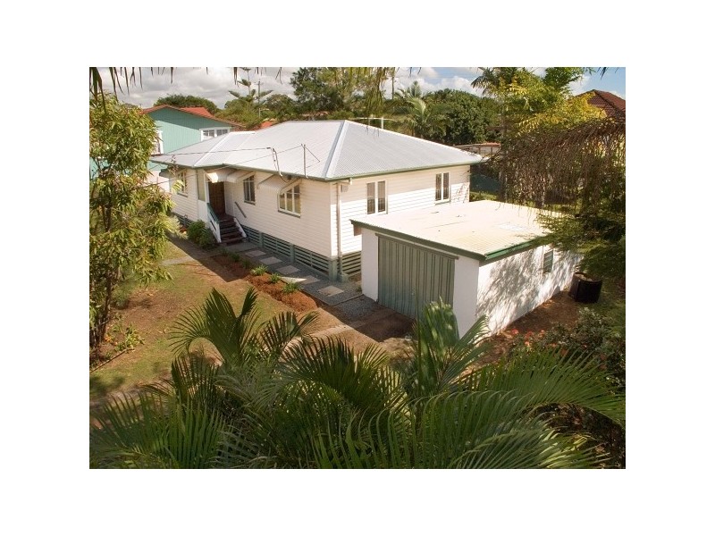 3 Pansy Street, Wynnum QLD 4178