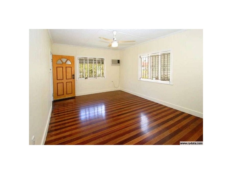 3 Pansy Street, Wynnum QLD 4178