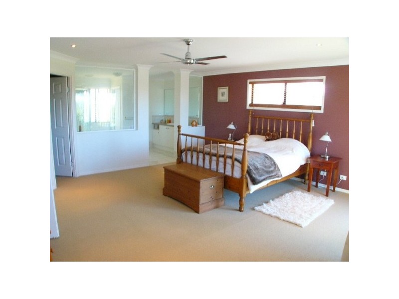 35 Behan Crescent, Wakerley QLD 4154