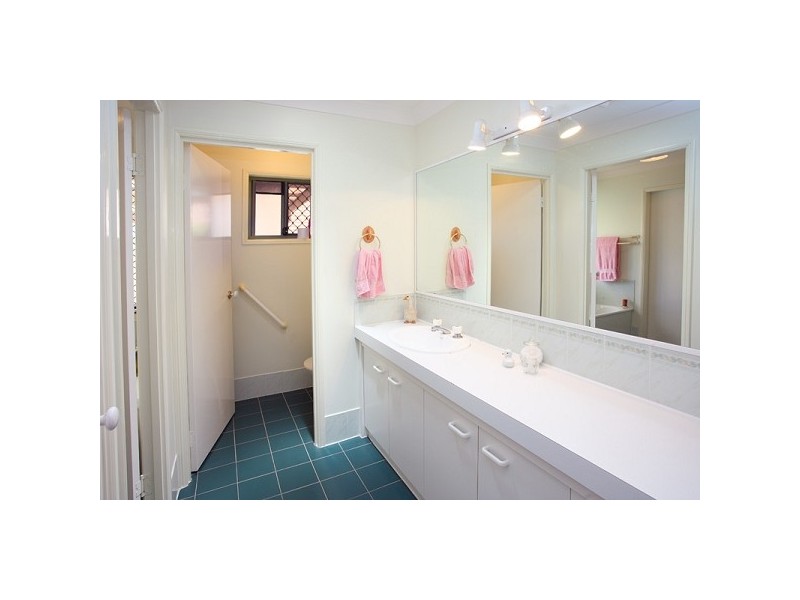 24 Tulipwood Drive, Birkdale QLD 4159