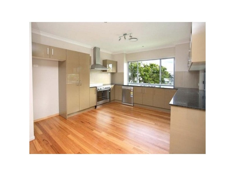71 Moreton Avenue, Wynnum QLD 4178