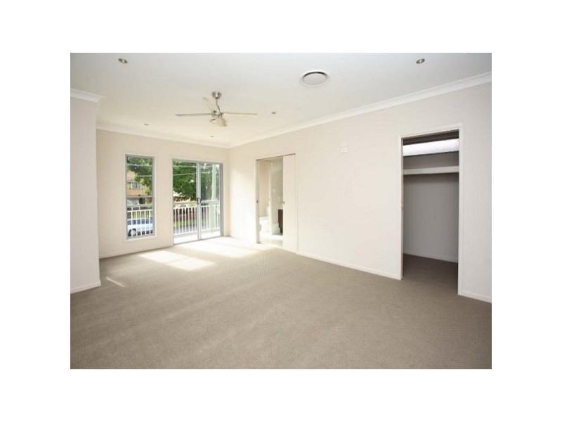 71 Moreton Avenue, Wynnum QLD 4178