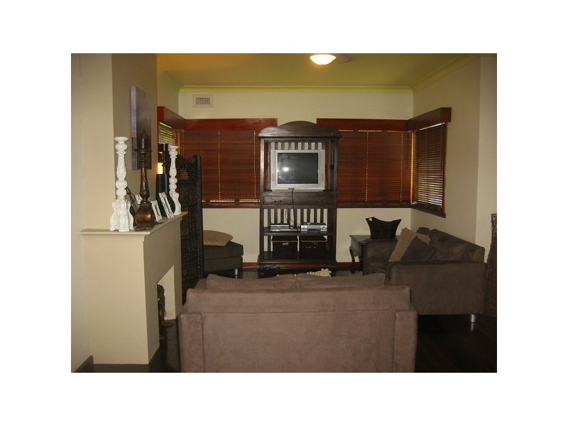 182 Whites Road, Lota QLD 4179