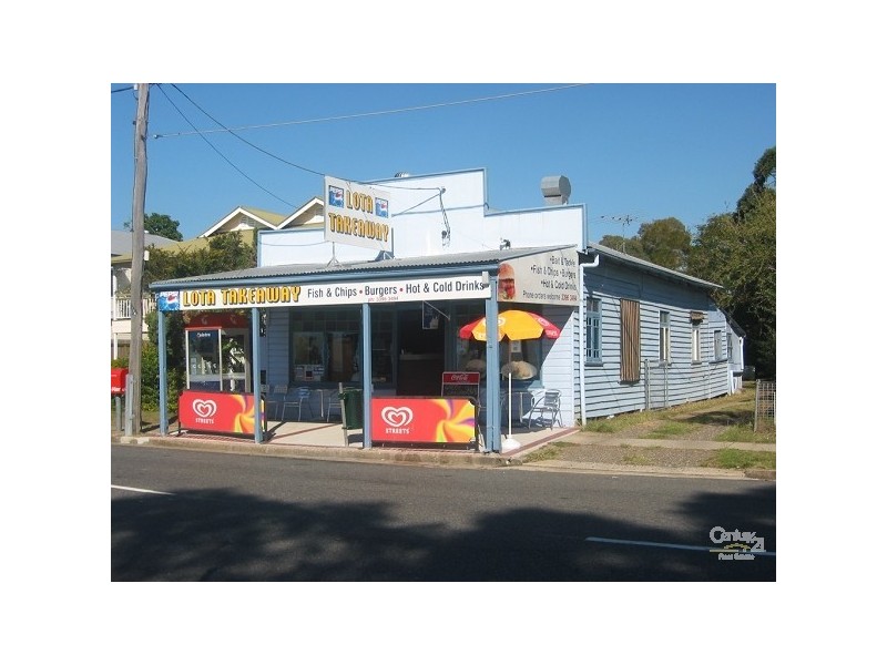 713 Esplanade, Lota QLD 4179