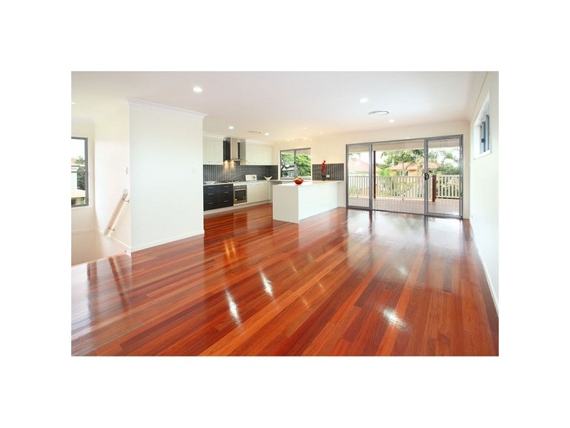 111 Moreton Avenue, Wynnum QLD 4178