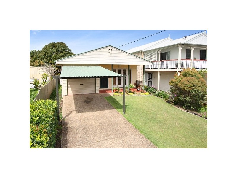 14 Stewart Parade, Manly QLD 4179