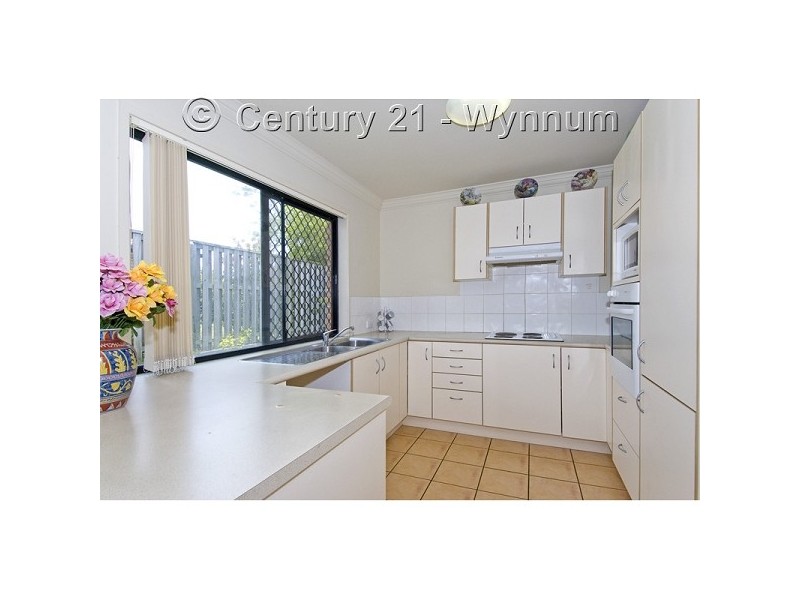 7 Holland Crescent, Wynnum West QLD 4178