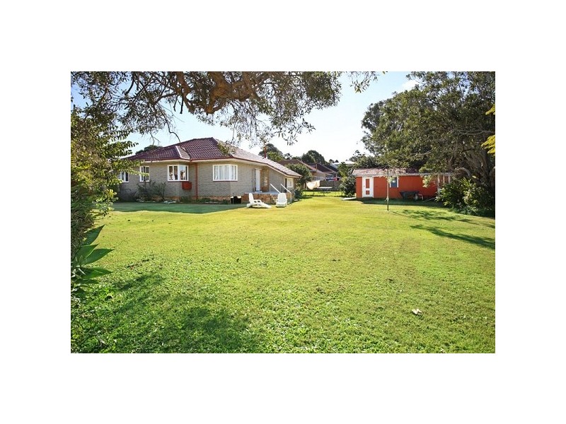 182 Whites Road, Lota QLD 4179