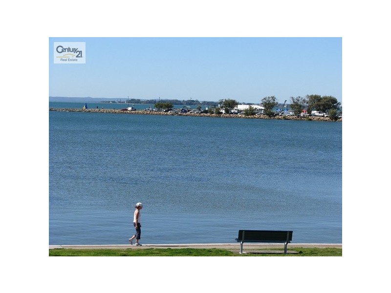 379 Esplanade, Manly QLD 4179