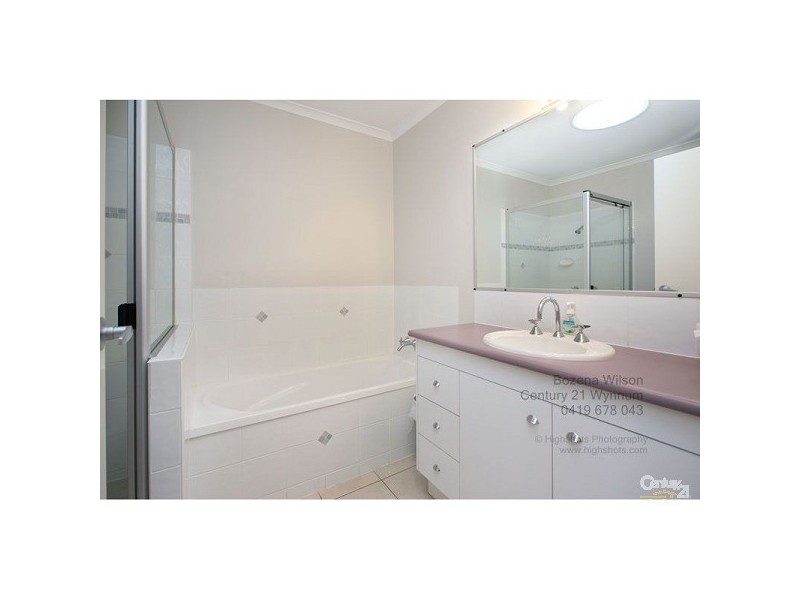 8/42 Zahner Place, Manly West QLD 4179