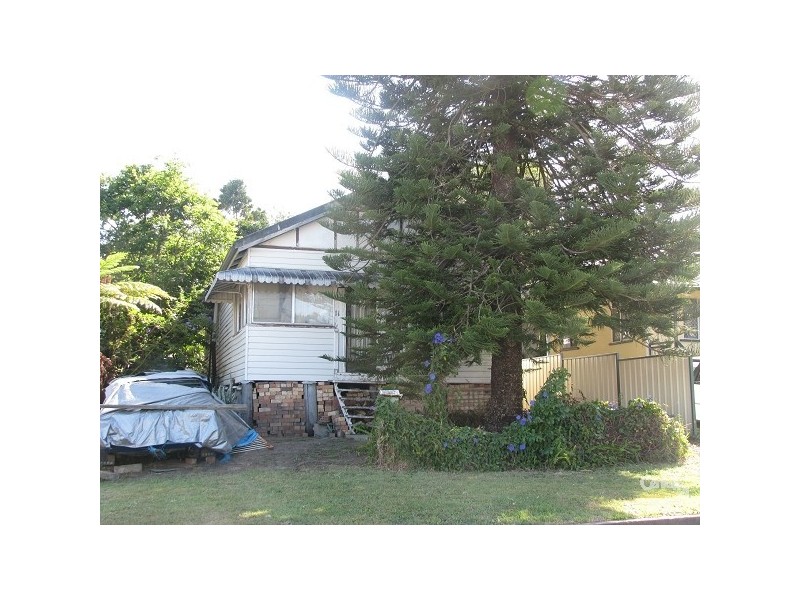 11 Carbethon Street, Manly QLD 4179