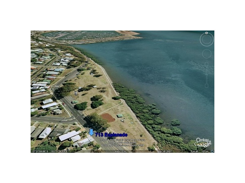 713 Esplanade, Lota QLD 4179