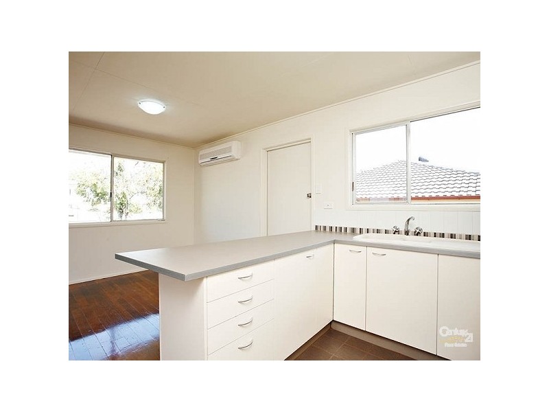 47 Curve Avenue, Wynnum QLD 4178