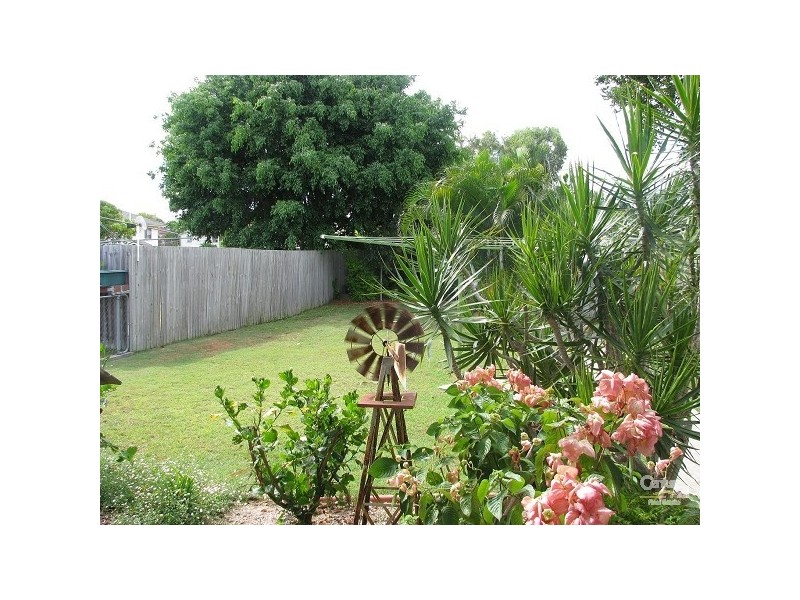 82 West Avenue, Wynnum QLD 4178