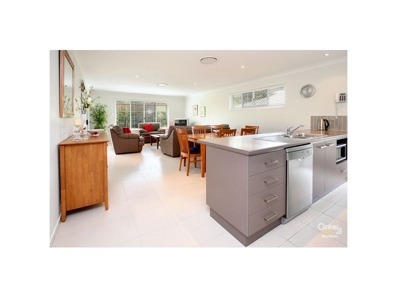 4 Rymera Crescent, Gumdale QLD 4154