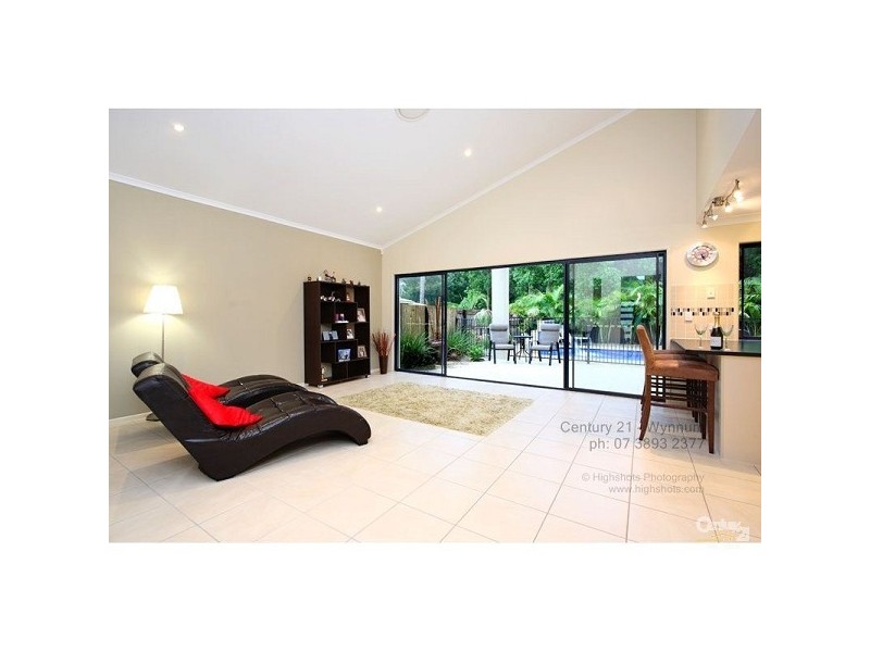 16 Baychester Place, Wakerley QLD 4154