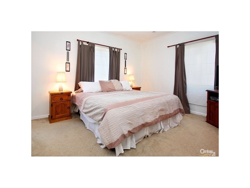 145 Kamarin Street, Manly West QLD 4179