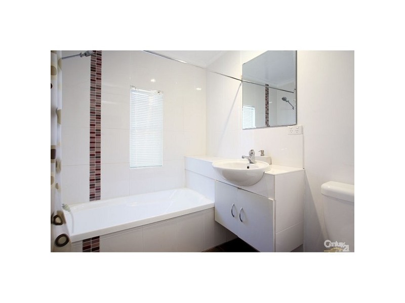 145 Kamarin Street, Manly West QLD 4179
