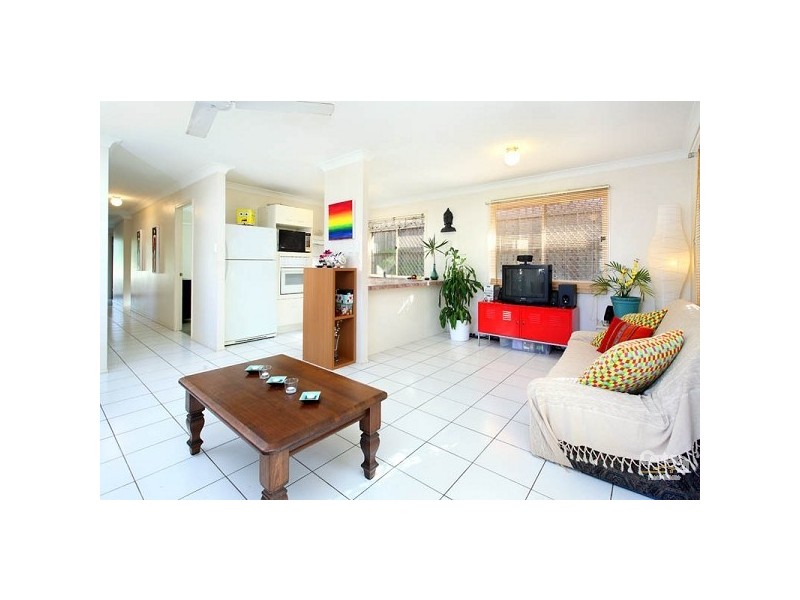 35 Madgwick Street, Wynnum QLD 4178