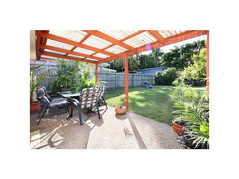 35 Madgwick Street, Wynnum QLD 4178