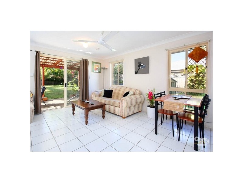 35 Madgwick Street, Wynnum QLD 4178