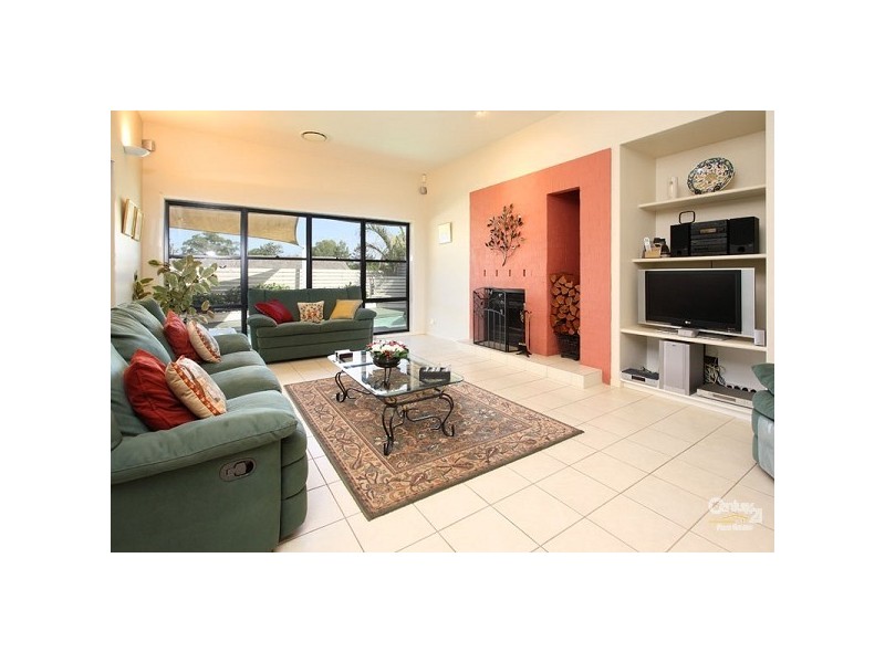 18 Dane Court, Manly West QLD 4179