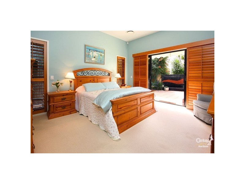 18 Dane Court, Manly West QLD 4179