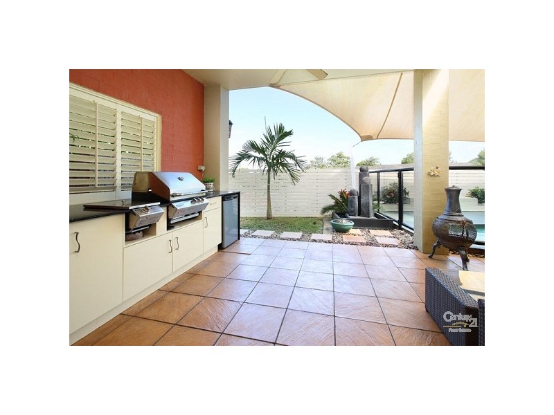 18 Dane Court, Manly West QLD 4179