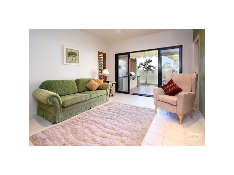 18 Dane Court, Manly West QLD 4179