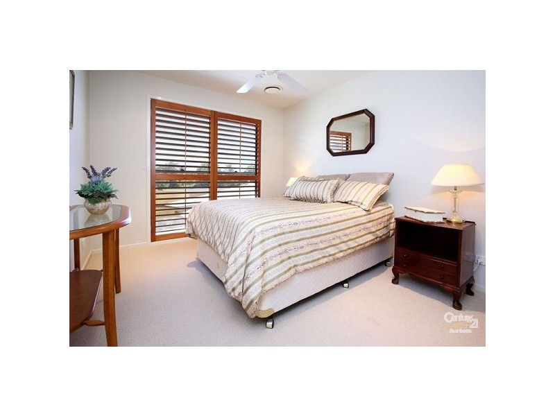 18 Dane Court, Manly West QLD 4179