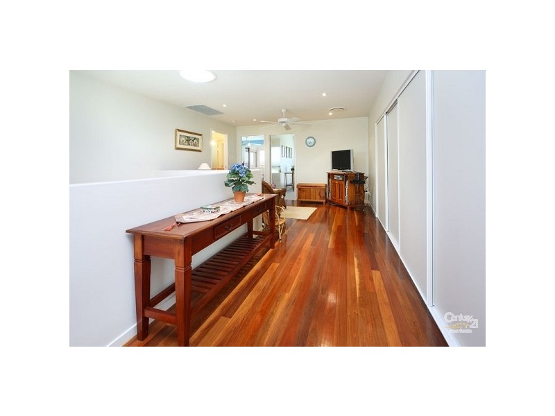 18 Dane Court, Manly West QLD 4179