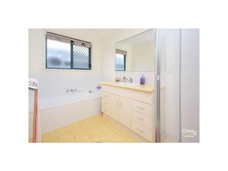 3 Grevillea Place, Wynnum West QLD 4178