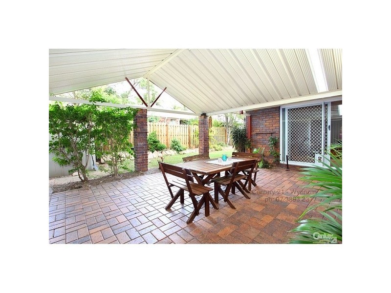 9 Wallen Place, Wynnum West QLD 4178