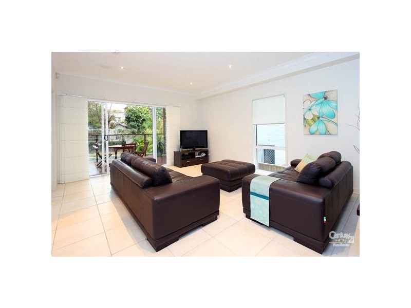 15 Warra Street, Wynnum QLD 4178