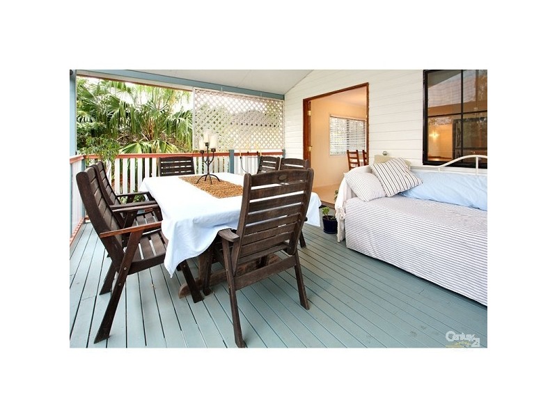 4 Kenmar St, Wynnum West QLD 4178