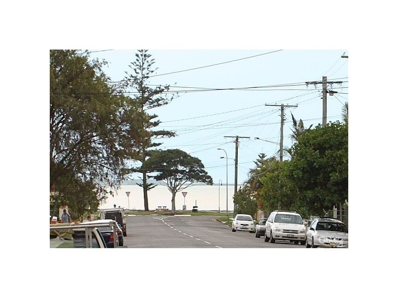 32 Berrima Street, Wynnum QLD 4178