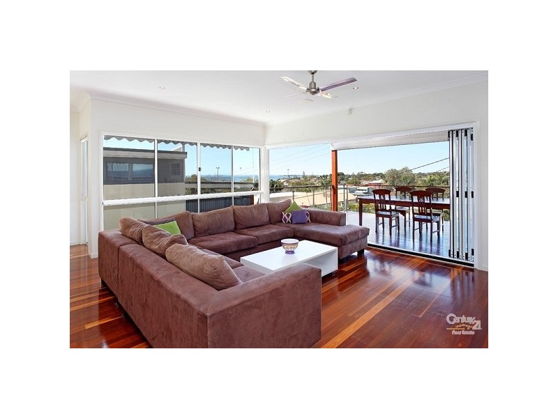 15 Warra Street, Wynnum QLD 4178