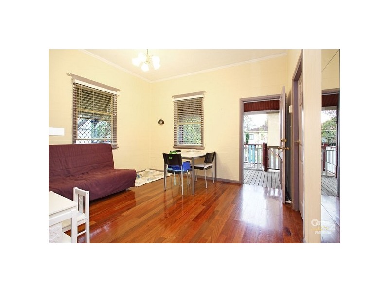 32 Berrima Street, Wynnum QLD 4178