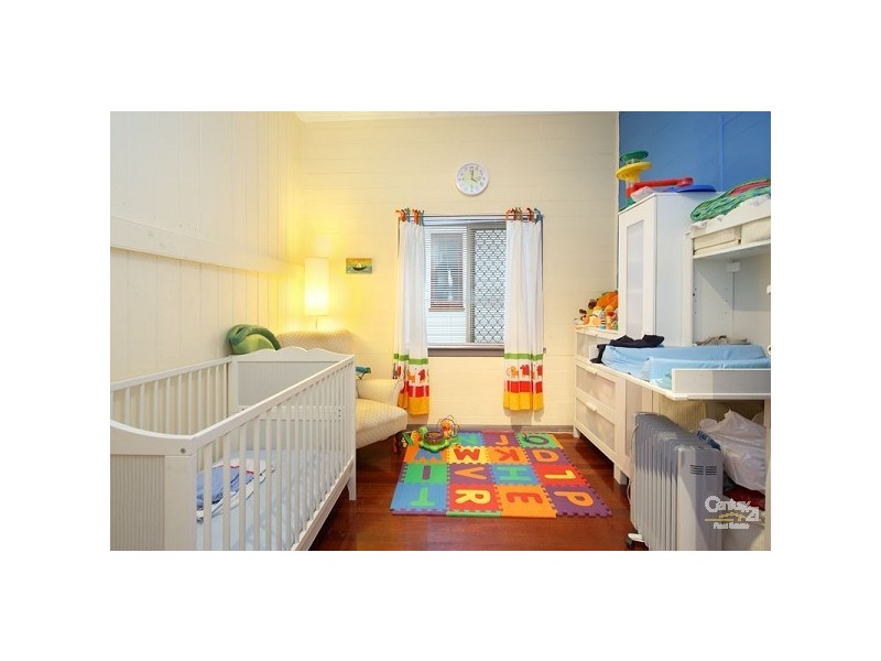 32 Berrima Street, Wynnum QLD 4178