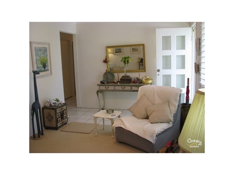 5 Curtis, Manly QLD 4179