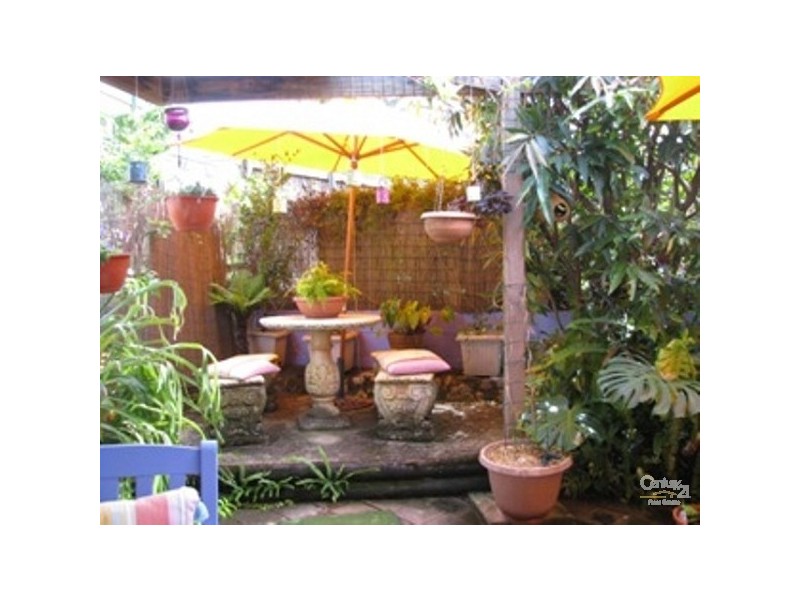5 Curtis, Manly QLD 4179