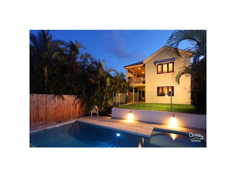 97 Waterview Avenue, Wynnum QLD 4178