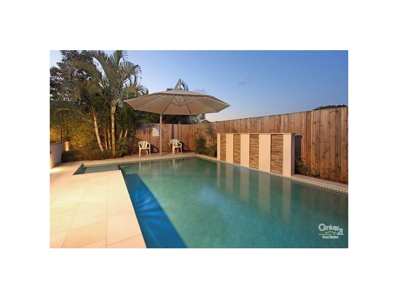 97 Waterview Avenue, Wynnum QLD 4178