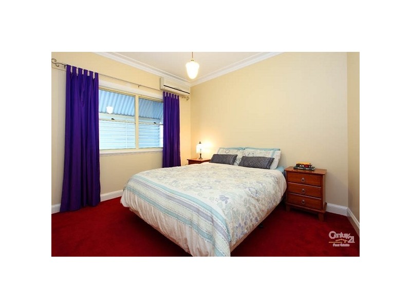 97 Waterview Avenue, Wynnum QLD 4178