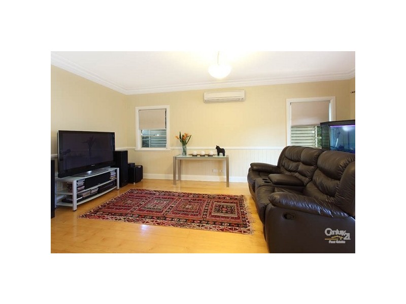 97 Waterview Avenue, Wynnum QLD 4178