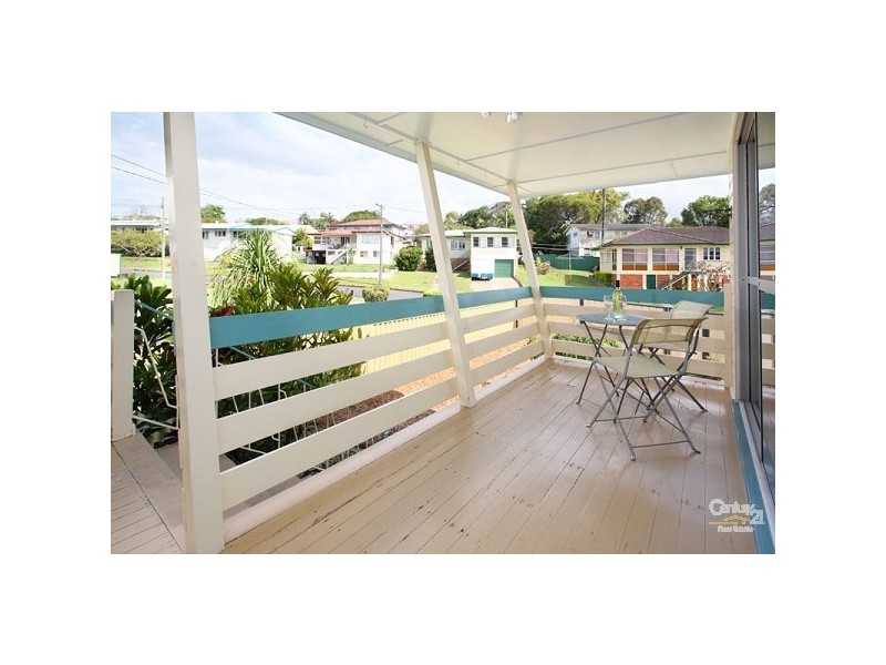 6 Banoon Drive, Wynnum QLD 4178