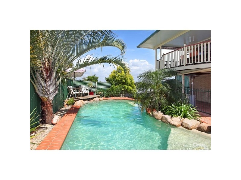 23 Banoon Drive, Wynnum QLD 4178