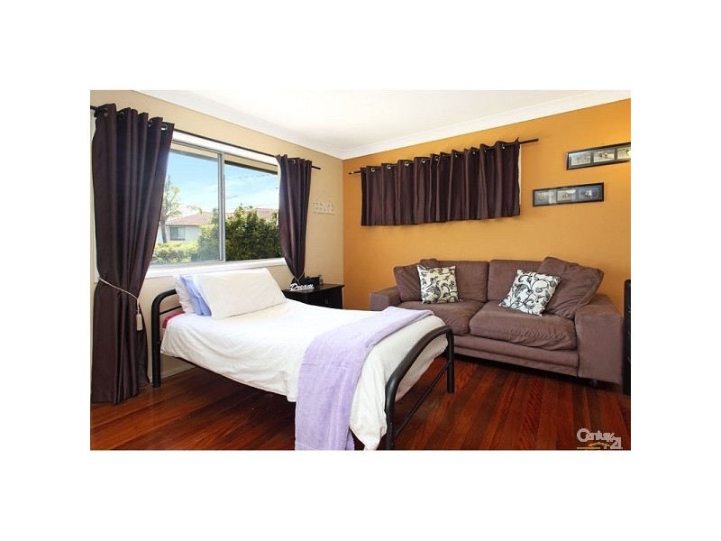 23 Banoon Drive, Wynnum QLD 4178