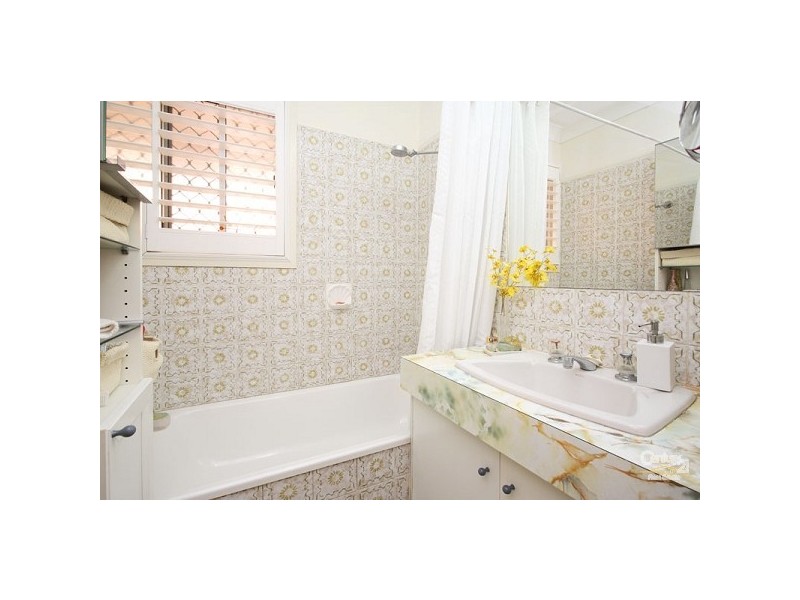5 Curtis Street, Manly QLD 4179