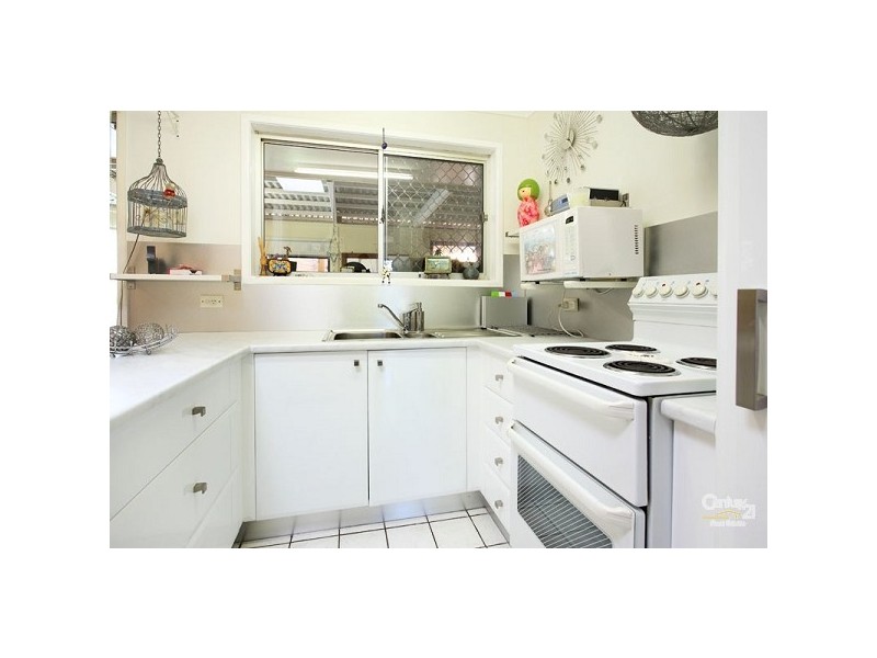 5 Curtis Street, Manly QLD 4179